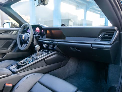 Certified 2024 Porsche 911 Targa 4 GTS AWD/4WD image 30
