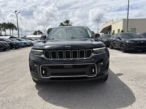 Used 2021 Jeep Grand Cherokee L Overland w/ Luxury Tech Group IV AWD/4WD image 9