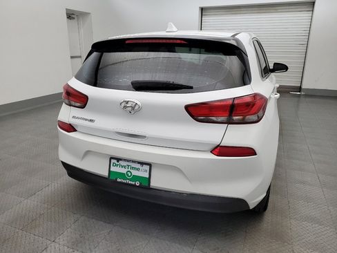 Used 2019 Hyundai Elantra GT FWD image 7