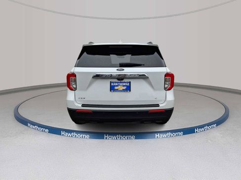 Used 2021 Ford Explorer XLT image 5