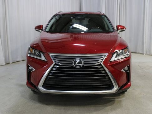 Used 2019 Lexus RX 350L Premium w/ Premium Package image 2