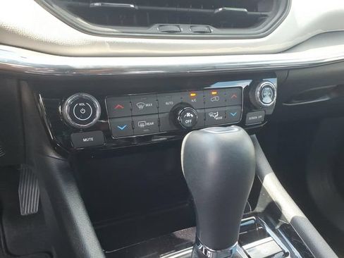 Used 2024 Jeep Compass Limited AWD/4WD image 17
