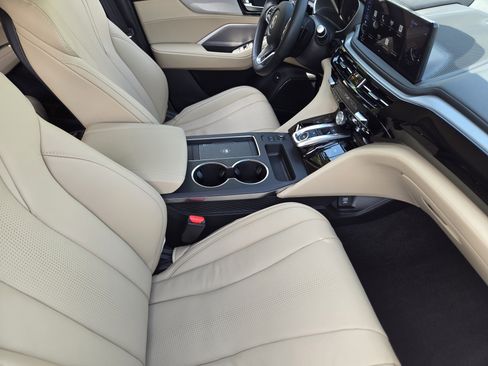 Certified 2026 Acura MDX w/ Technology Package FWD image 14