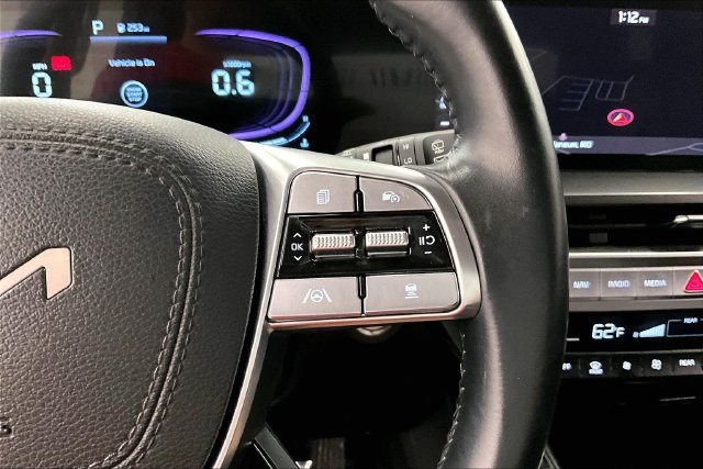 Used 2025 Kia Telluride S AWD/4WD image 28