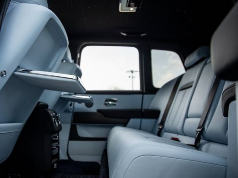 New 2026 Rolls-Royce Cullinan image 38