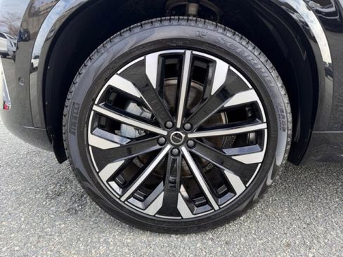 Used 2025 Volvo XC90 B6 Plus image 9