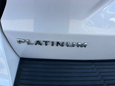 Used 2019 Ford Expedition Platinum RWD image 10