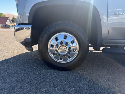 Used 2025 Chevrolet Silverado 3500 LTZ w/ LTZ Plus Package AWD/4WD image 20