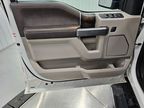 Used 2019 Ford F150 Limited w/ Trailer Tow Package image 30