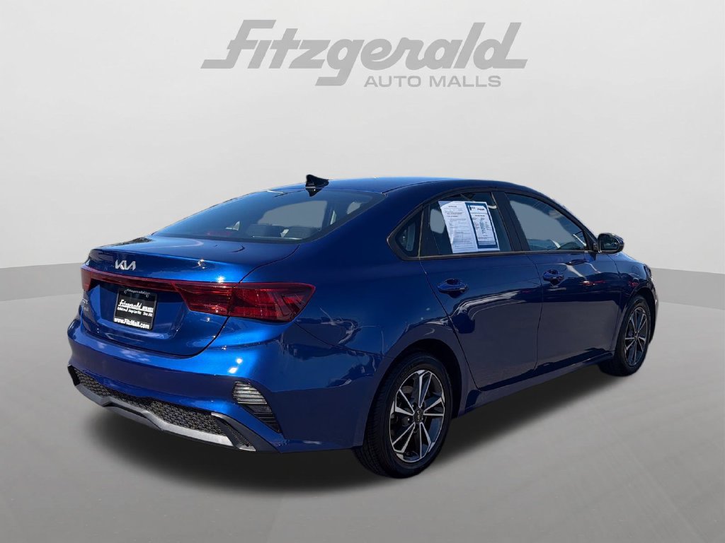 Used 2022 Kia Forte LXS w/ LXS Technology Package FWD image 8