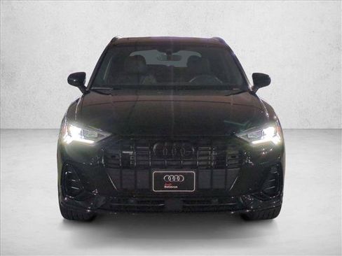 Certified 2025 Audi Q3 2.0T Premium w/ Convenience Package image 2