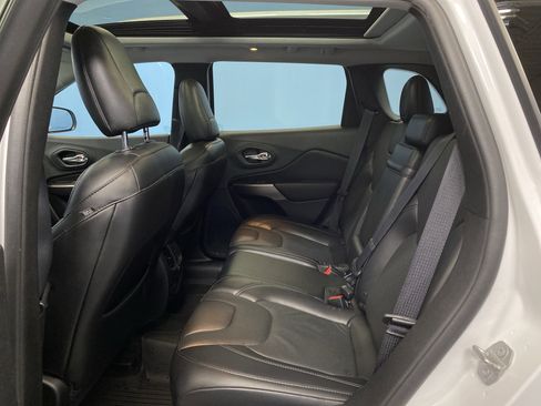 Certified 2019 Jeep Cherokee Limited w/ Trailer Tow Group image 26