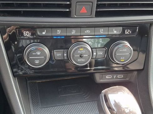Used 2023 Volkswagen Jetta SEL FWD image 16