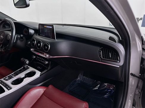 Used 2020 Kia Stinger GT1 image 37