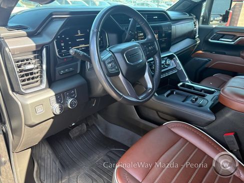 Used 2024 GMC Sierra 2500 Denali Ultimate AWD/4WD image 16