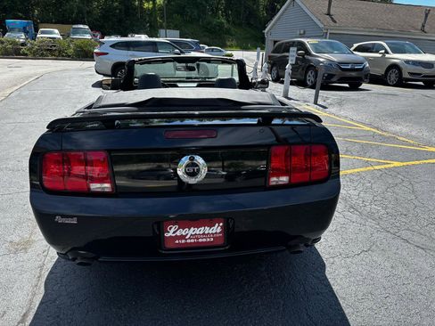 Used 2005 Ford Mustang GT RWD image 6