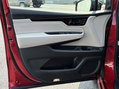 Certified 2025 Honda Odyssey Elite image 12