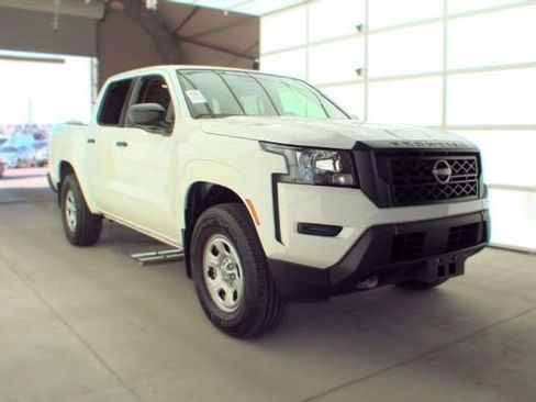 Used 2024 Nissan Frontier S w/ Technology Package AWD/4WD image 2