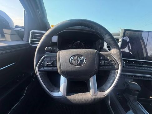 Used 2025 Toyota Tundra Platinum w/ TRD Off-Road Package AWD/4WD image 16