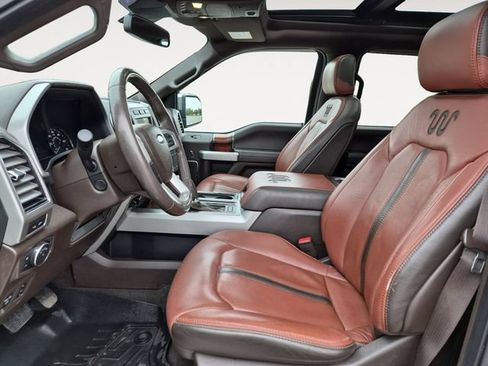 Used 2018 Ford F150 King Ranch w/ Equipment Group 601A Luxury AWD/4WD image 9