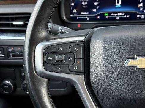 Used 2023 Chevrolet Suburban Premier RWD image 40