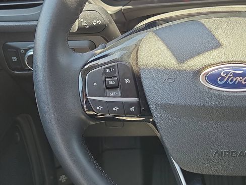 Used 2022 Ford Escape SE w/ Cold Weather Package FWD image 19