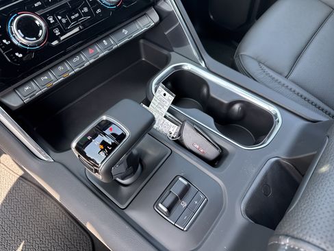 New 2025 GMC Sierra 1500 Denali image 23