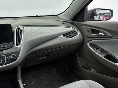 Used 2023 Chevrolet Malibu LS image 27