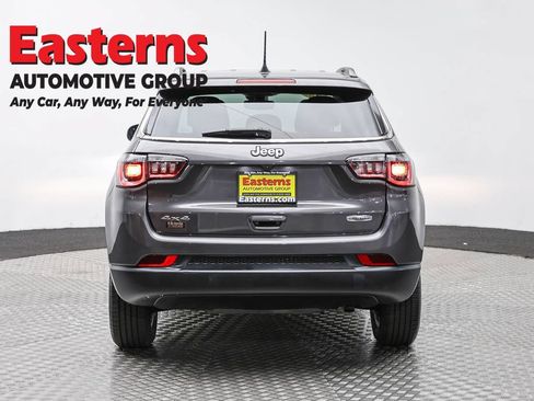Used 2022 Jeep Compass Latitude AWD/4WD image 6