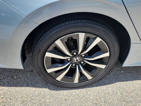 Used 2022 Honda Civic EX image 10