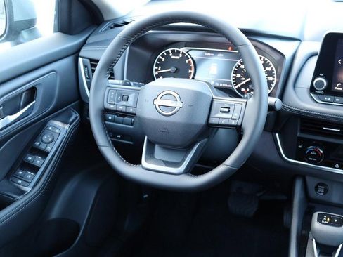 New 2026 Nissan Rogue SV image 25