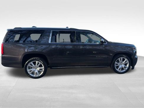Used 2017 Chevrolet Suburban Premier image 7