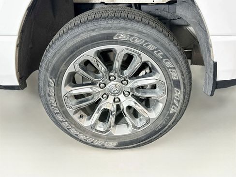Used 2023 RAM 1500 Laramie AWD/4WD image 11