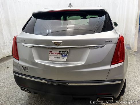Used 2017 Cadillac XT5 Luxury w/ Driver Awareness Package AWD/4WD image 6