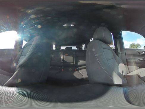 Used 2025 Chevrolet Equinox LT image 42