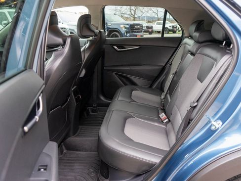 Certified 2025 Kia Niro EX image 12