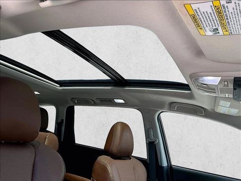 Used 2019 Subaru Ascent Touring AWD/4WD image 17