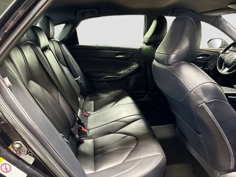 Used 2019 Toyota Avalon XLE FWD image 21