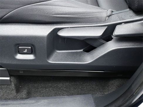 Used 2024 Toyota Tacoma TRD Off-Road image 18