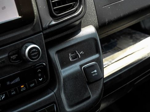 Used 2023 RAM ProMaster 2500 FWD image 22