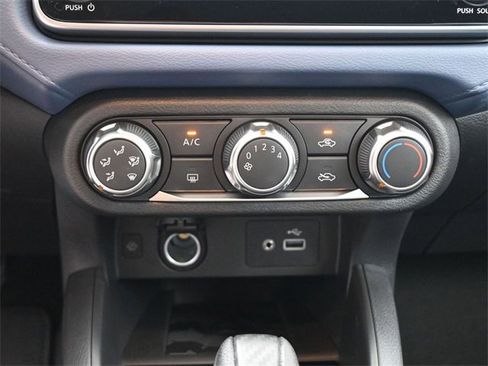 New 2025 Nissan Versa SV w/ Trunk Package image 9