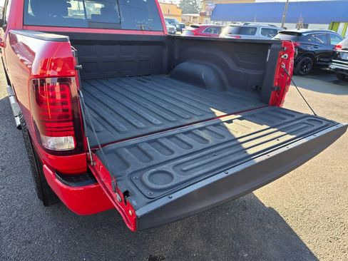 Used 2018 RAM 1500 Sport image 33