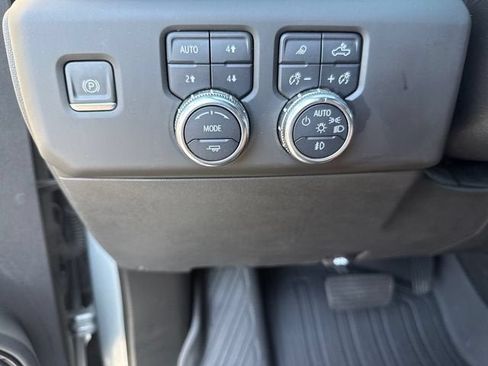 Used 2024 GMC Sierra 1500 AT4 w/ Technology Package AWD/4WD image 26