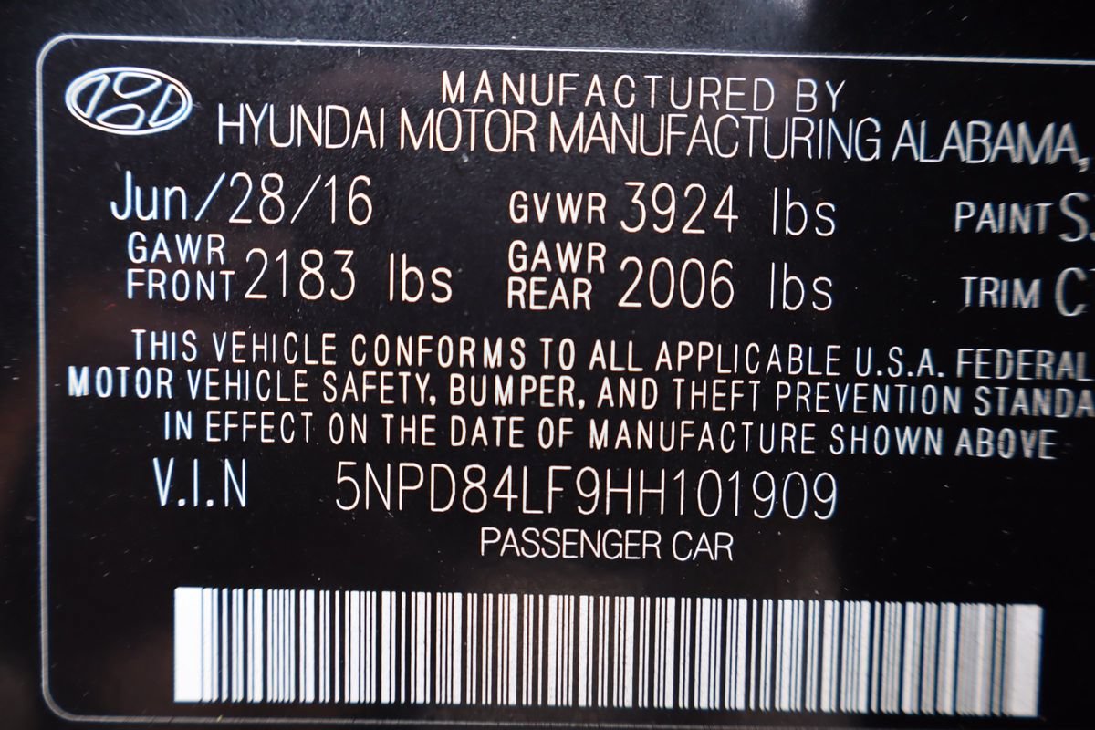 Used 2017 Hyundai Elantra Limited w/ Limited Tech Package 04 FWD image 47