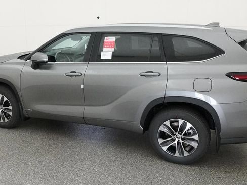 New 2026 Toyota Highlander XLE AWD/4WD image 4