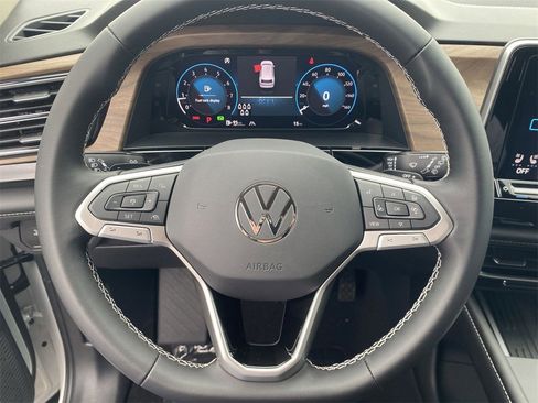 New 2026 Volkswagen Atlas SE image 18