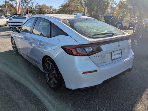 Used 2025 Honda Civic Sport Touring image 4