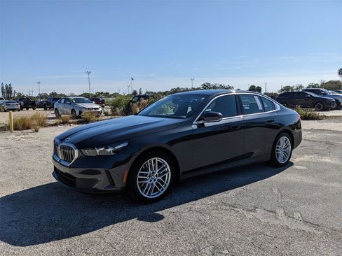 Used 2024 BMW 530i image 5