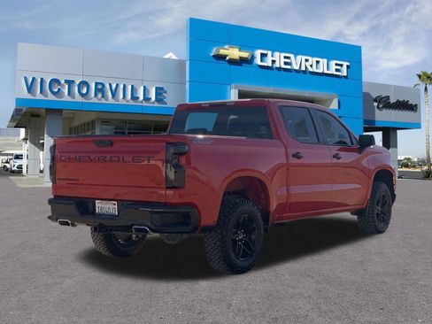 Certified 2021 Chevrolet Silverado 1500 LT Trail Boss w/ LPO, Dark Essentials Package AWD/4WD image 4