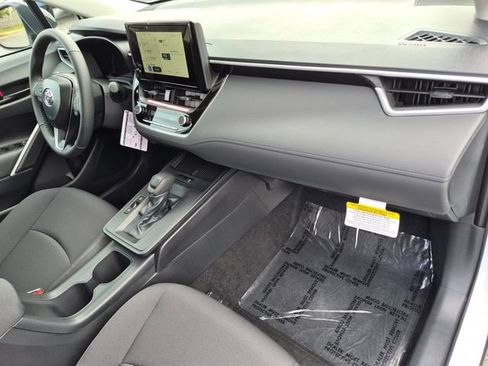 Certified 2026 Toyota Corolla Cross LE FWD image 29